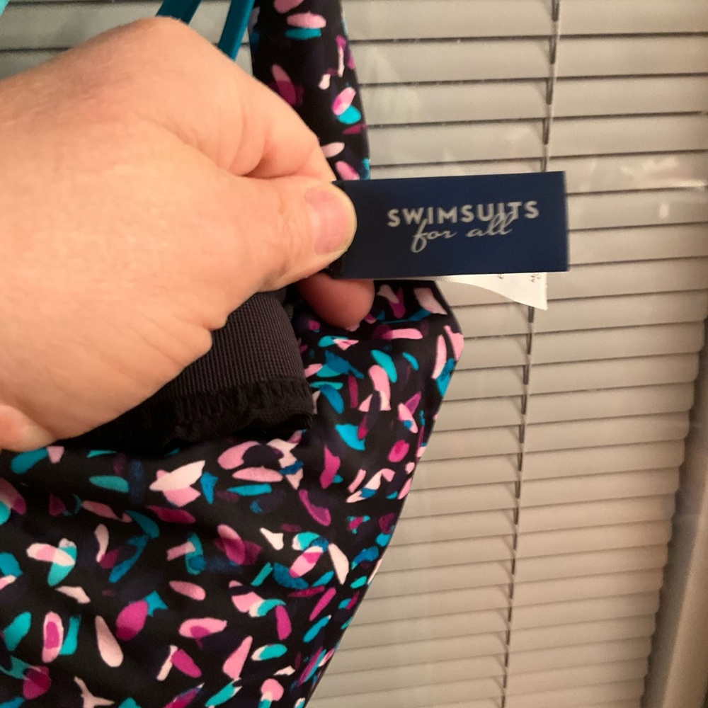 Women’s Swimsuits for All size 18 tankini top. - Picture 4 of 5